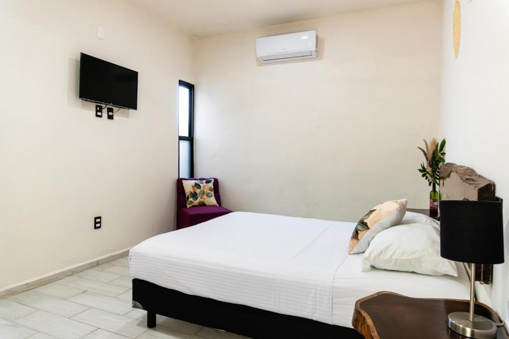 Deluxe Double Room with Two Double Beds at Hotel Brisas Bacalar, photo 3