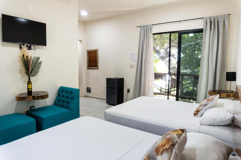 Deluxe Family Suite